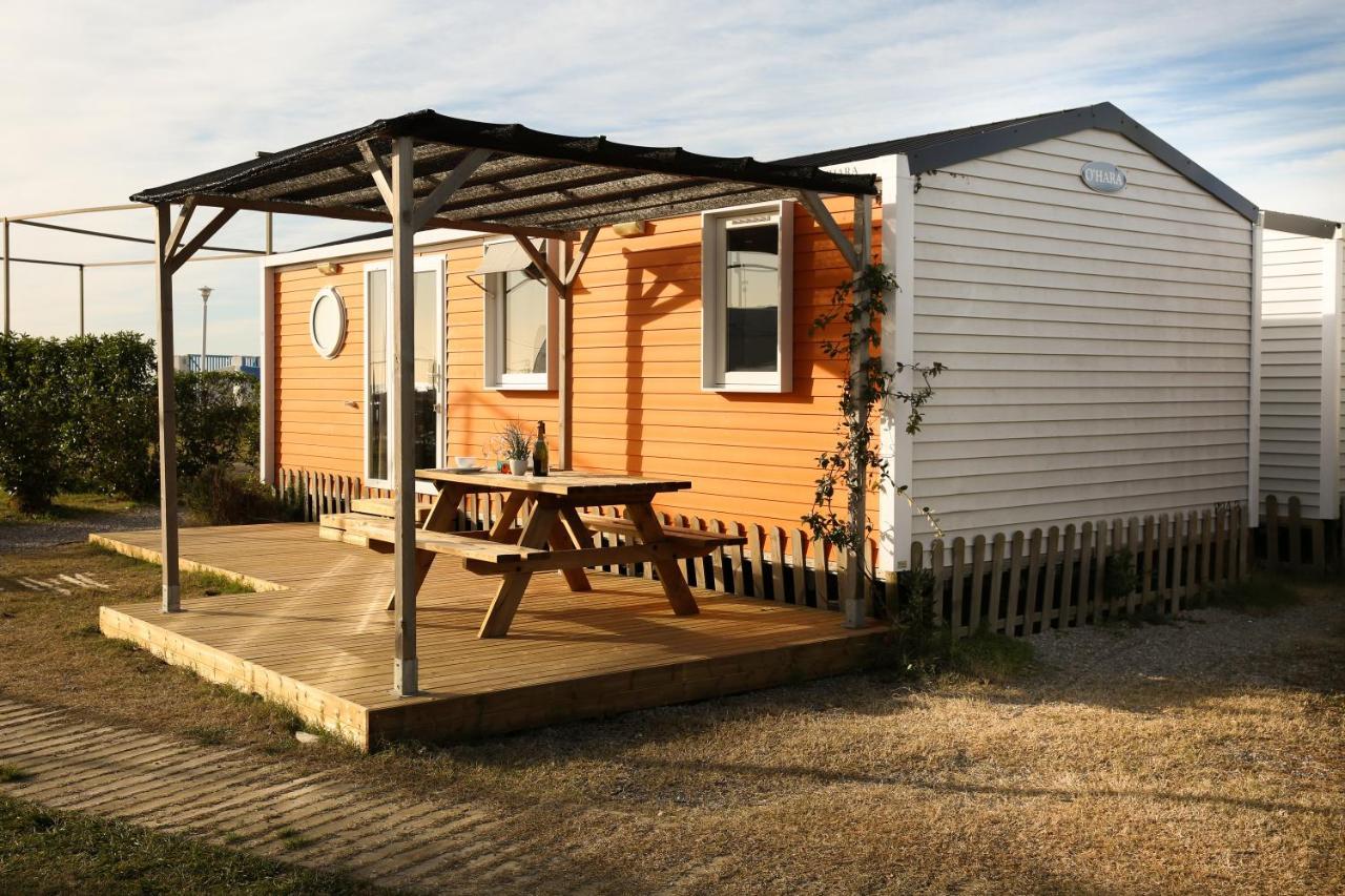 Camping 3 Estrellas Gava Exterior photo