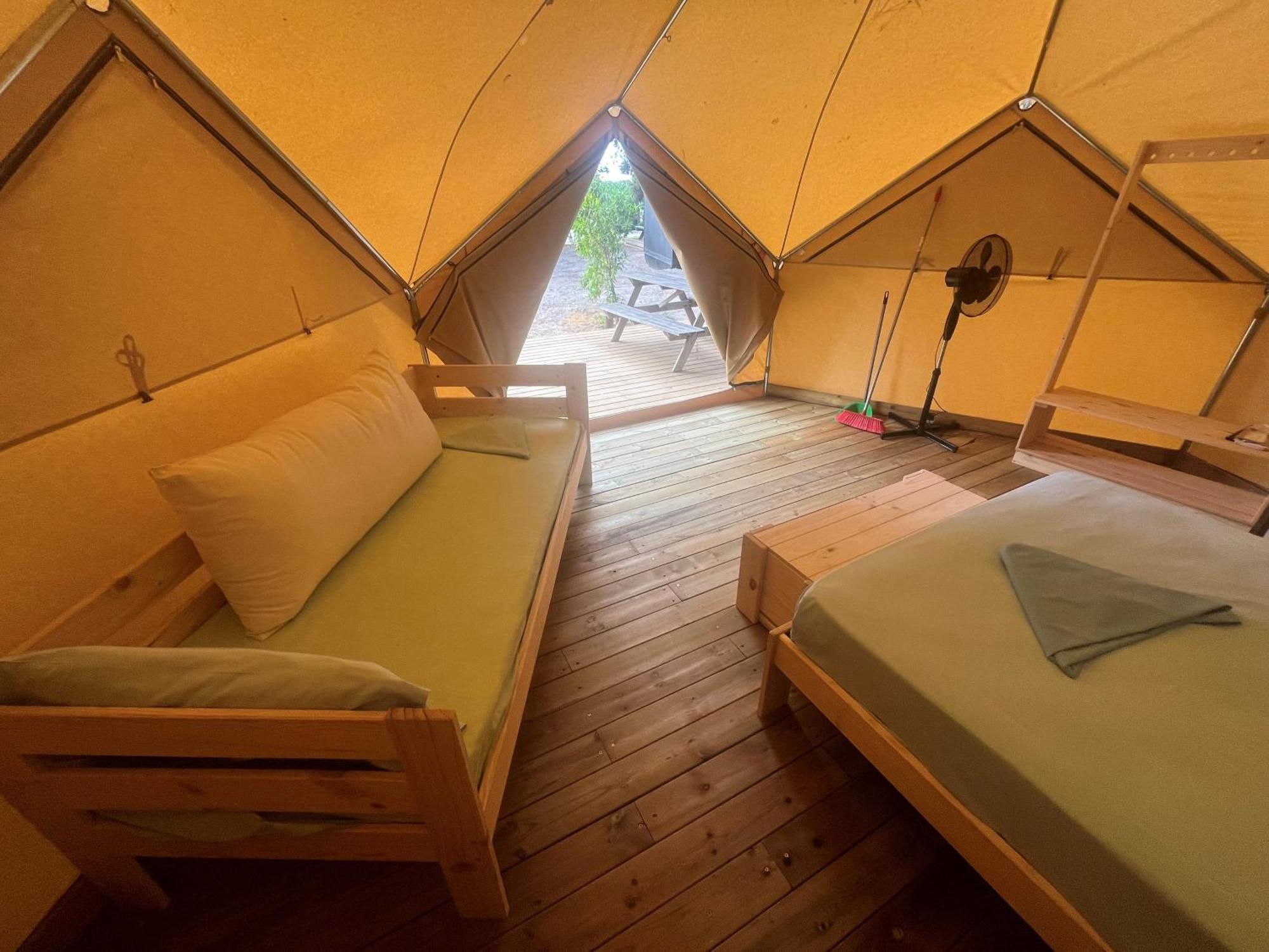 Camping 3 Estrellas Gava Exterior photo