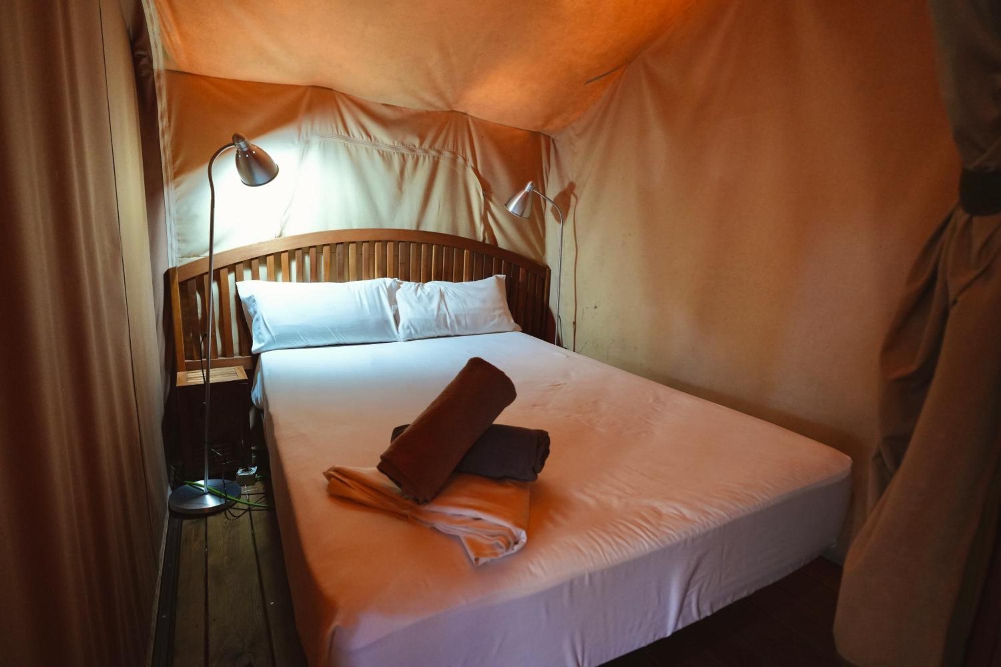 Camping 3 Estrellas Gava Exterior photo